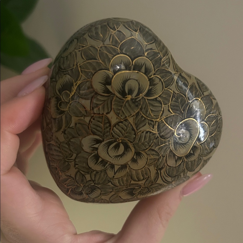 Floral Heart Trinket Box in Olive Green